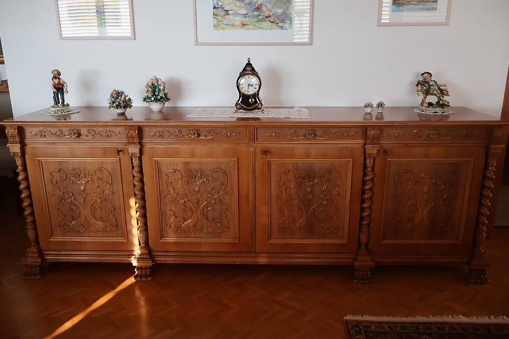 Credenze: Mobile buffet in noce (prezzo trattabile) – Usato da Rovio venduto da martasulmoni
