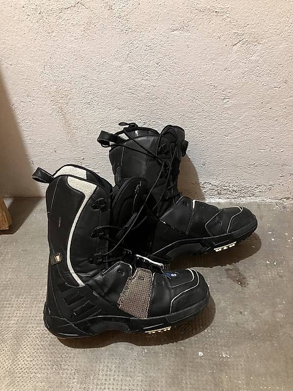 Scarpe da uomo: Boots Snowboard Salomon PRO  – Usato da Pully venduto da yan_w5mm