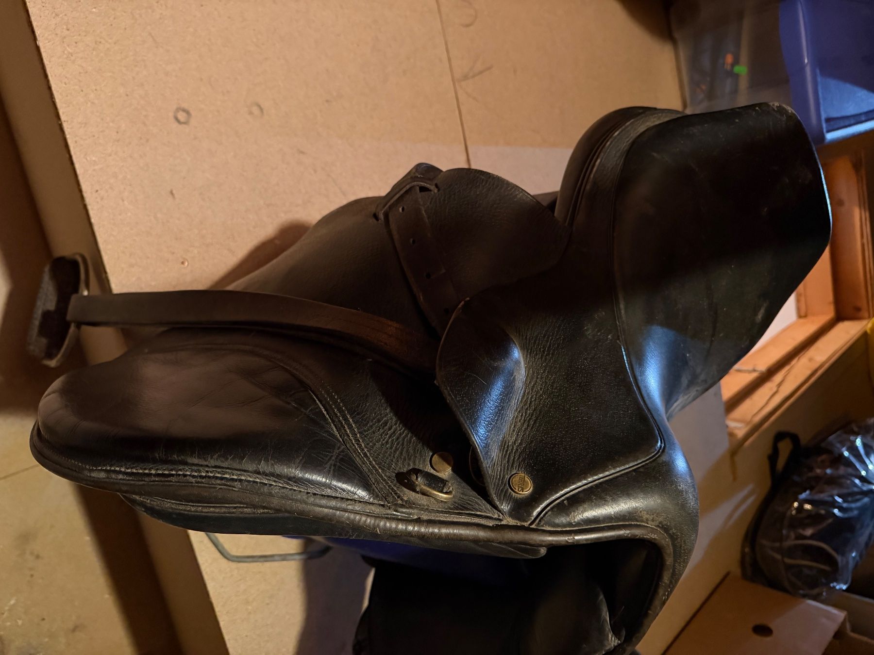 Sattel & Sattelzubehör: Selle en cuire noir – Gebraucht aus Ponts-de-Martel von cin_2wdv 2