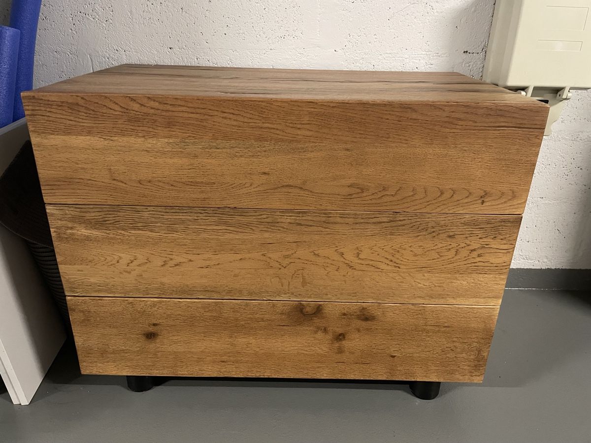 Kommoden: Commode en bois massif – Gebraucht aus La Tour-de-Peilz von flo_m27g 1
