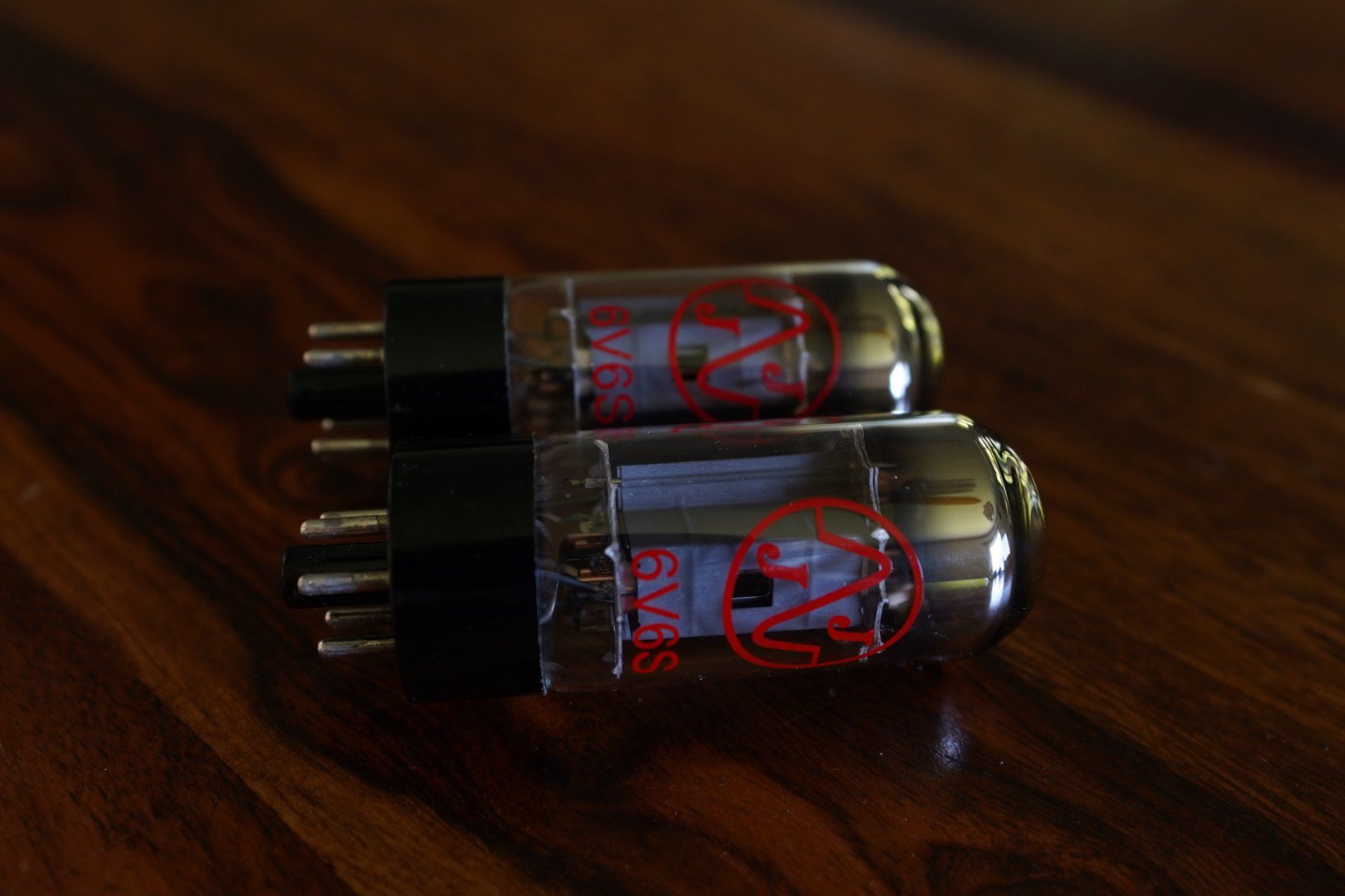 Electro-Harmonix Amplificatori: JJ 6v6 Tubes Matched Pair Electro Harmonix EL84 Pair – Nuovo (secondo la descrizione) da Oberwil BL venduto da dum_772f