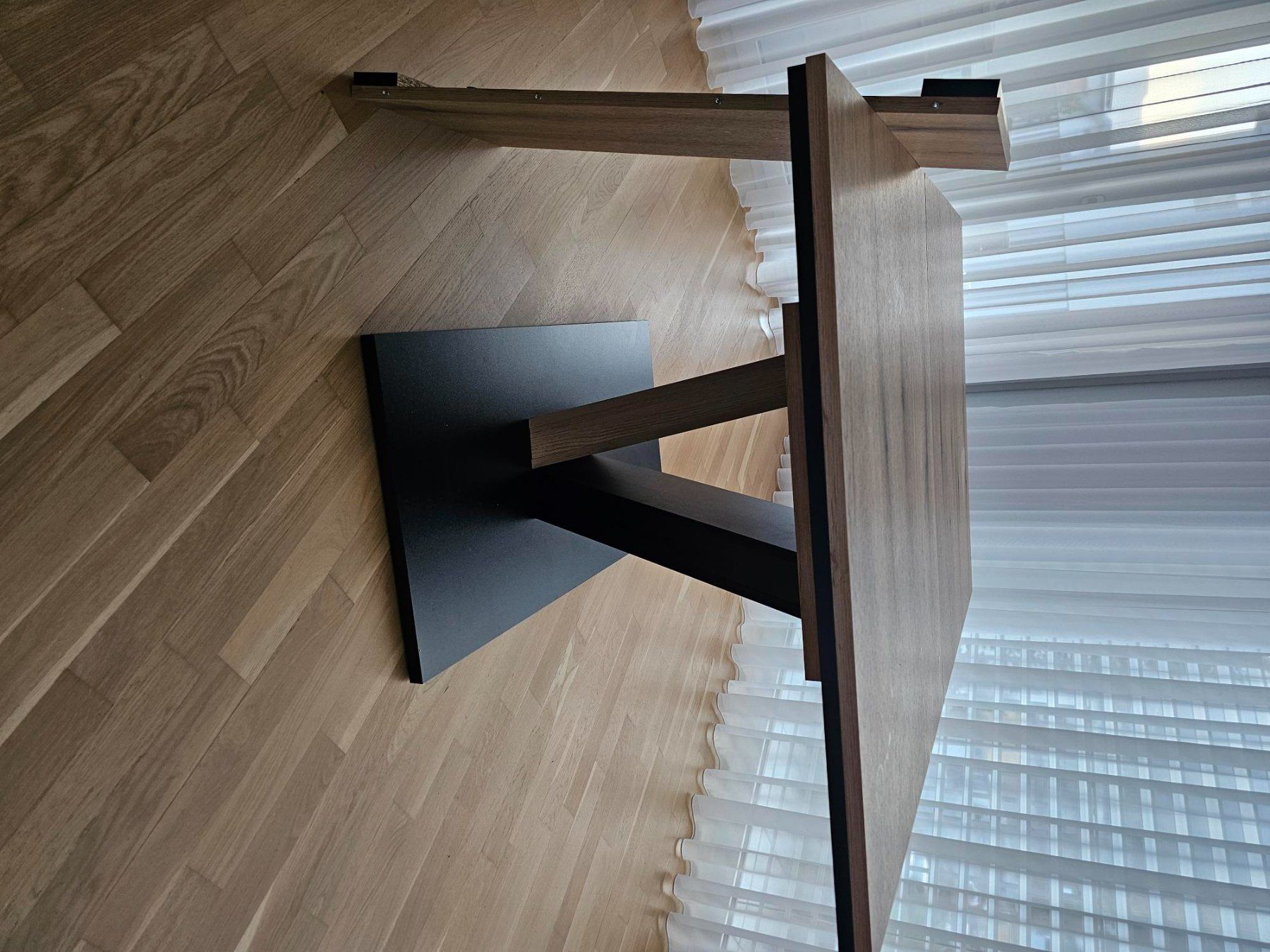 Tables: Tisch Lucy Dekor Eiche Evoke, schwarz, gebraucht – D'occasion à Brunnen par ble_w7lp 3