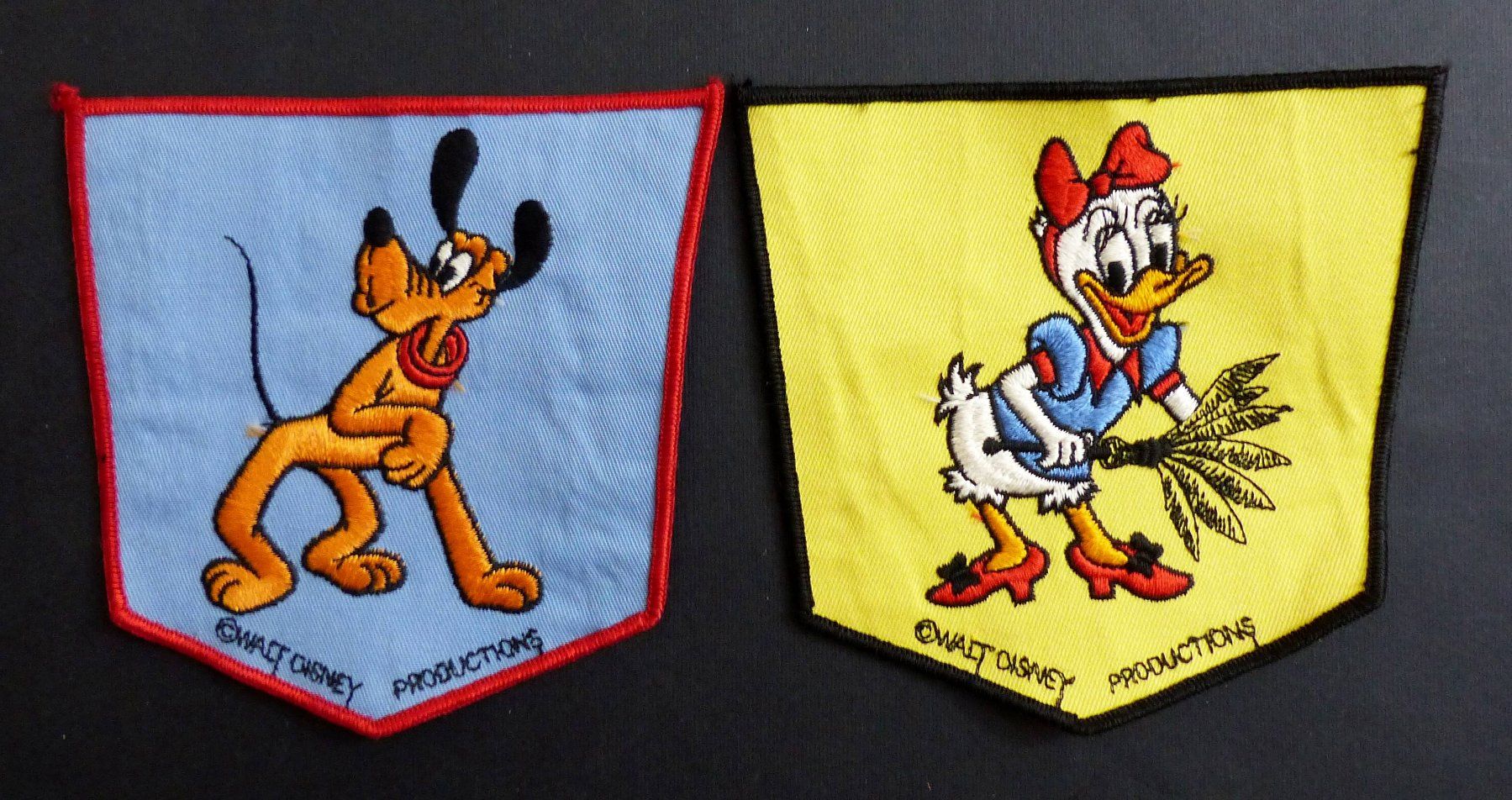 Disney Insignes: DISNEY DAISY DUCK & PLUTO VINTAGE PATCH STREAMLINE 1970'S – D'occasion à Lugano par YouWantUS