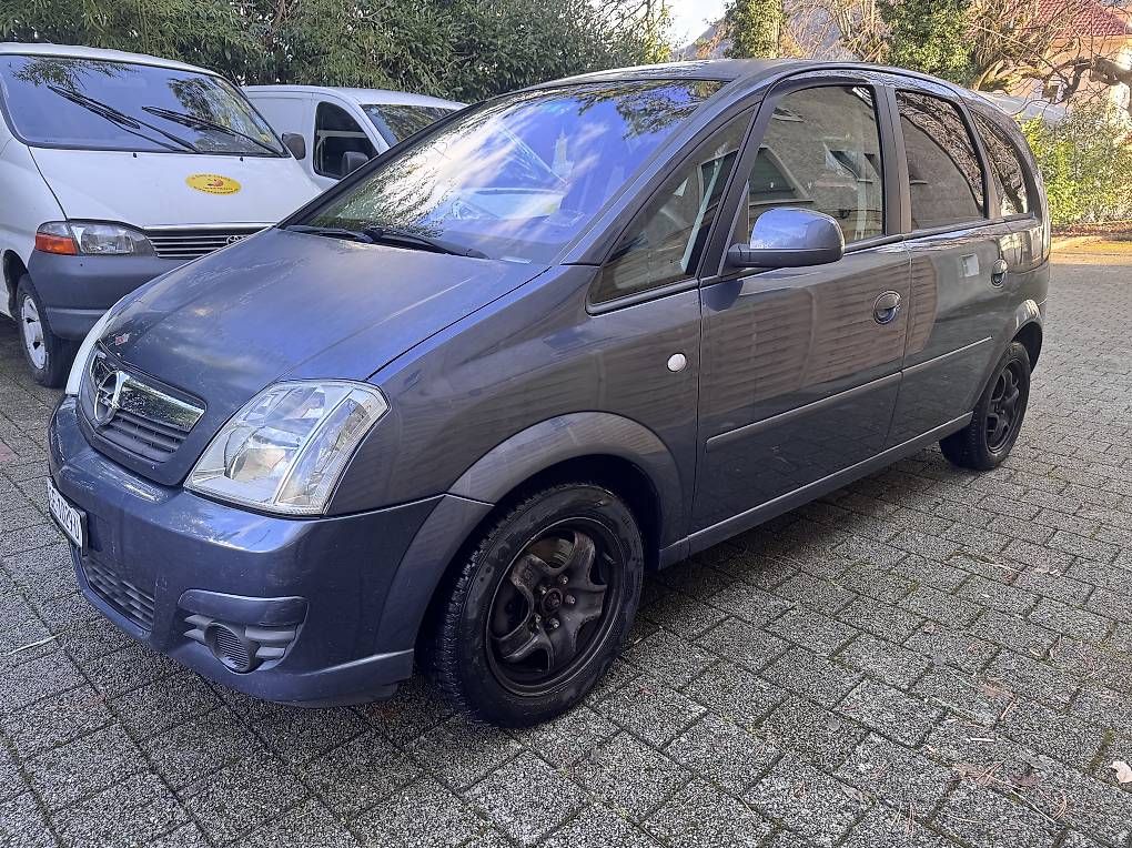 Opel Autos: Opel Meriva A18, boîte manuelle, essence – Gebraucht aus Veyrier von Chessmann_Douane1255 1