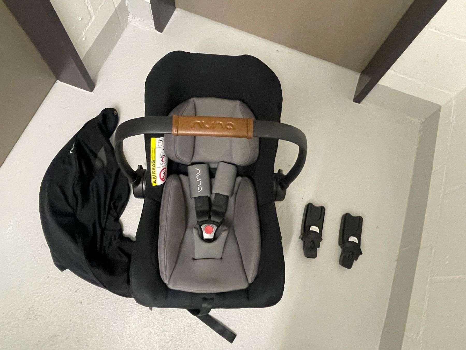 Nuna Seggiolini per auto: Nuna PIPA Next Babyschale + Kinderwagen-Adapter – Usato da Thalwil venduto da brunof 1