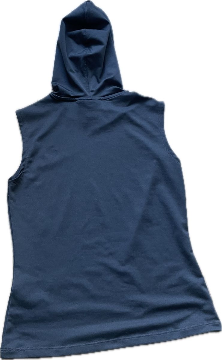 Weekday T-shirt: Ärmelloses Hoodie Top – Nuovo (secondo la descrizione) da Bern venduto da dar_2c68 1