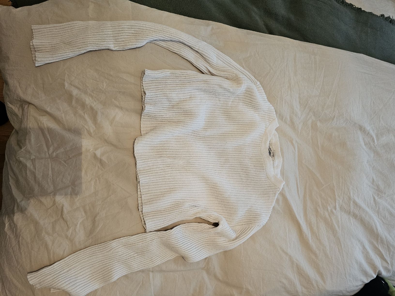 Pull&Bear Pullover & Sweatshirts: Pull&Bear Damen Pullover gerippt weiss Grösse S – Gebraucht aus Zürich von -iwan-