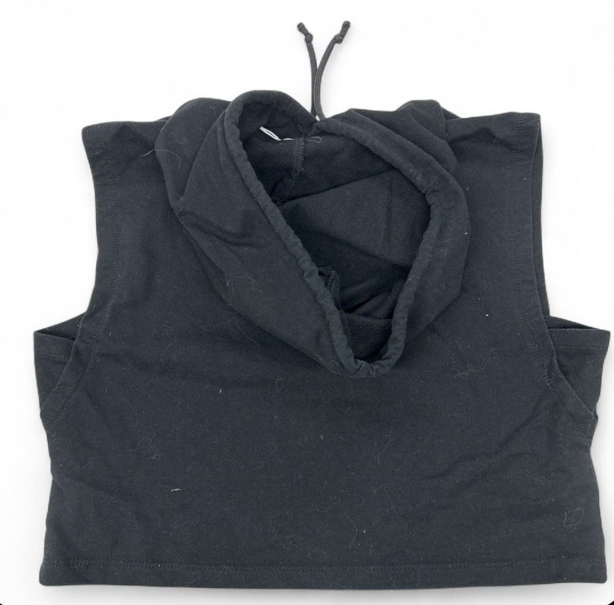 Blouses, T-shirts & Tops: Schwarzes Croptop ärmellos mit Kaputze  – D'occasion à Bremgarten AG par kap_f5nz 1