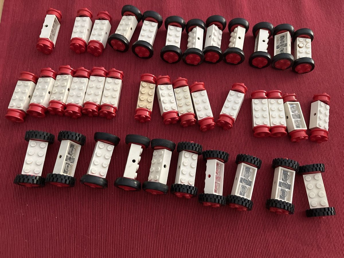 Lego Giocattoli: Lego Achsen Vintage 37 Stück – Usato da Neuenhof venduto da Pixeline