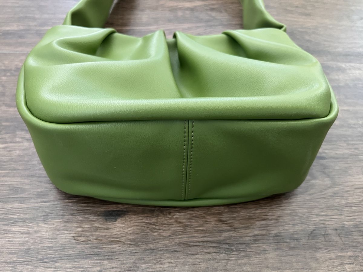 Borse da donna: Find Kapoor Handtasche – Nuovo (secondo la descrizione) da Bülach venduto da Daisy1234 1
