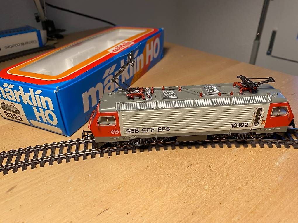 Modelleisenbahnen: Märklin 1 Lok Re 4/4, 3323 – Gebraucht aus Bern von vas_5kbp