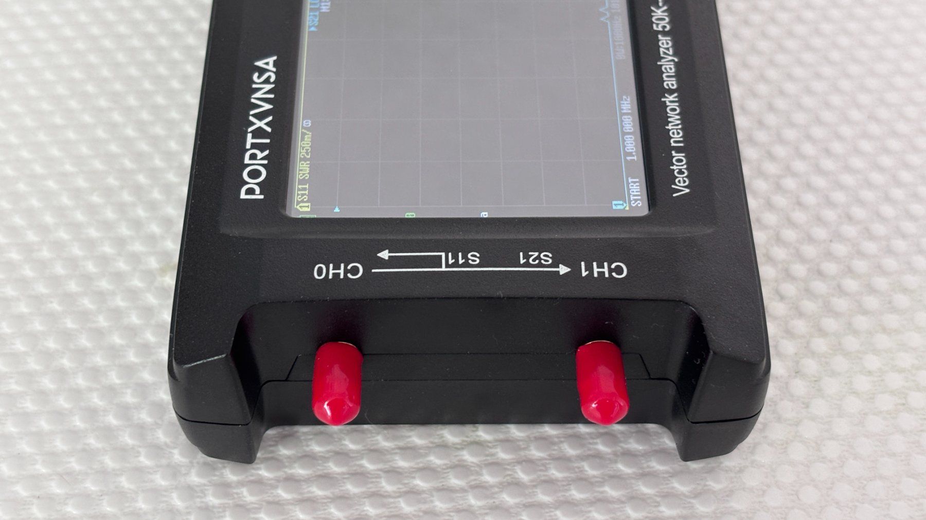 Radiocomunicazione: PORTXVNSA NanoVNA-H4 Plus – Nuovo e nell'imballaggio originale da Kefikon ZH venduto da Axilonis 4