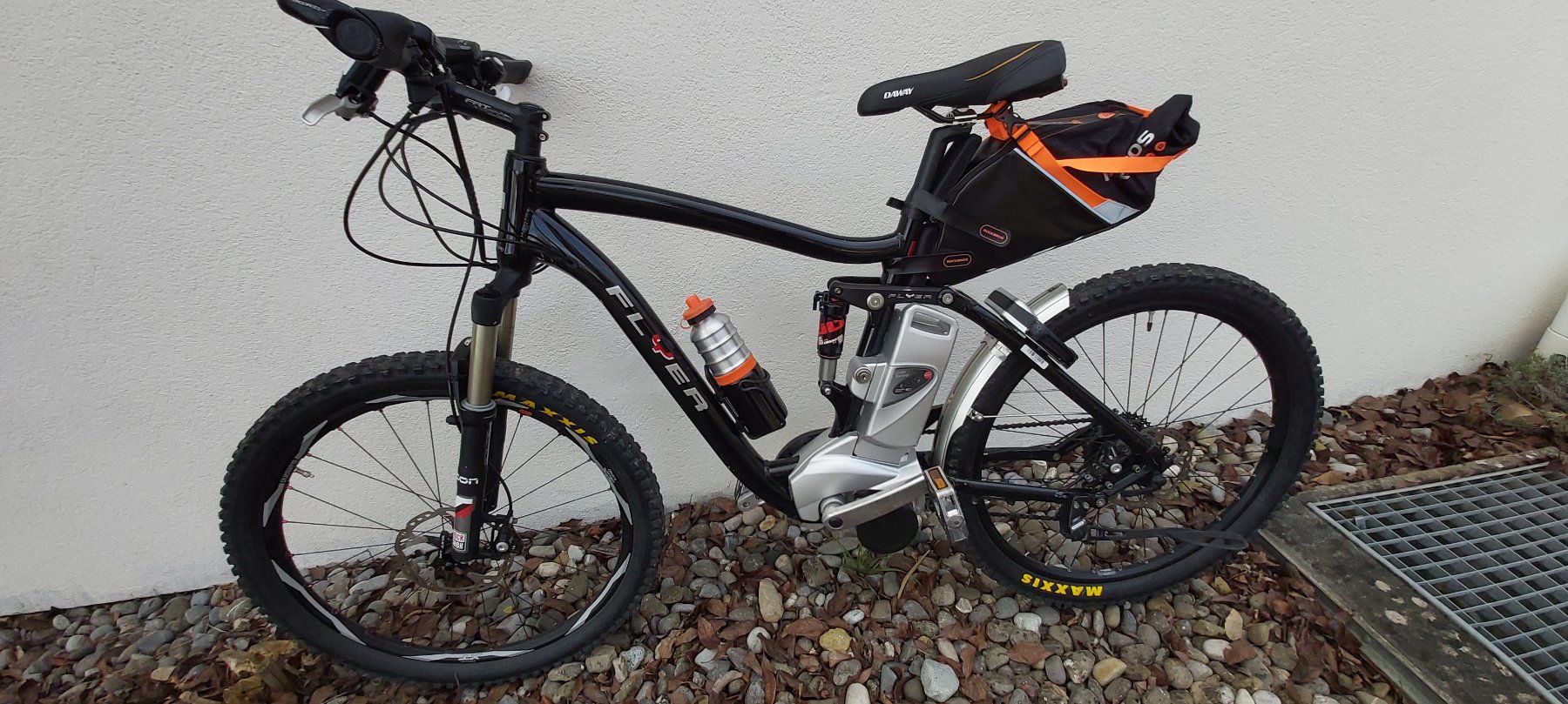 Flyer Biciclette: Flyer e Bike xt mtb Fully 25 Kmh. – Usato da Merzligen venduto da titolon