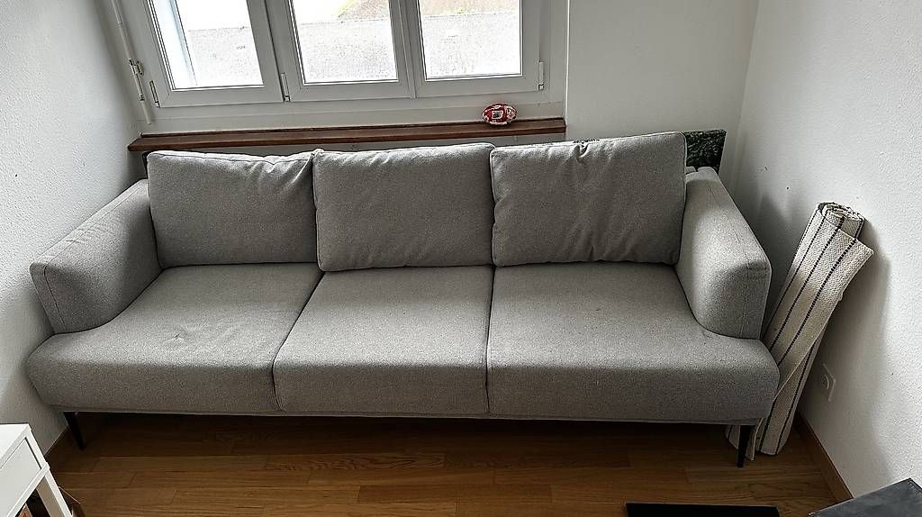 Divani: Sofa gratis  – Usato da Dietikon venduto da cimitheviking 4