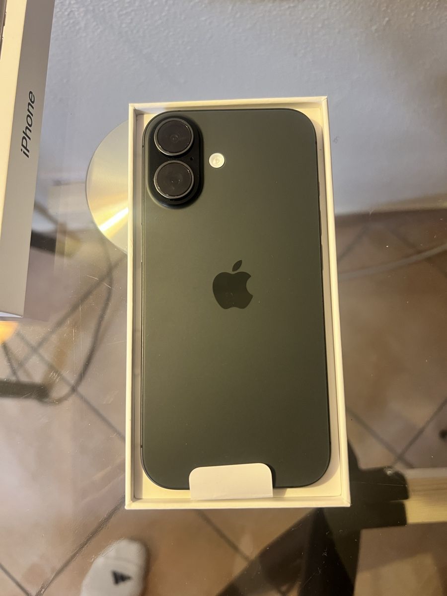 Apple Telefoni cellulari / Smartphones: IPhone 17 Neuf - 256Gb – Nuovo e nell'imballaggio originale da Lausanne venduto da Dorje94 3