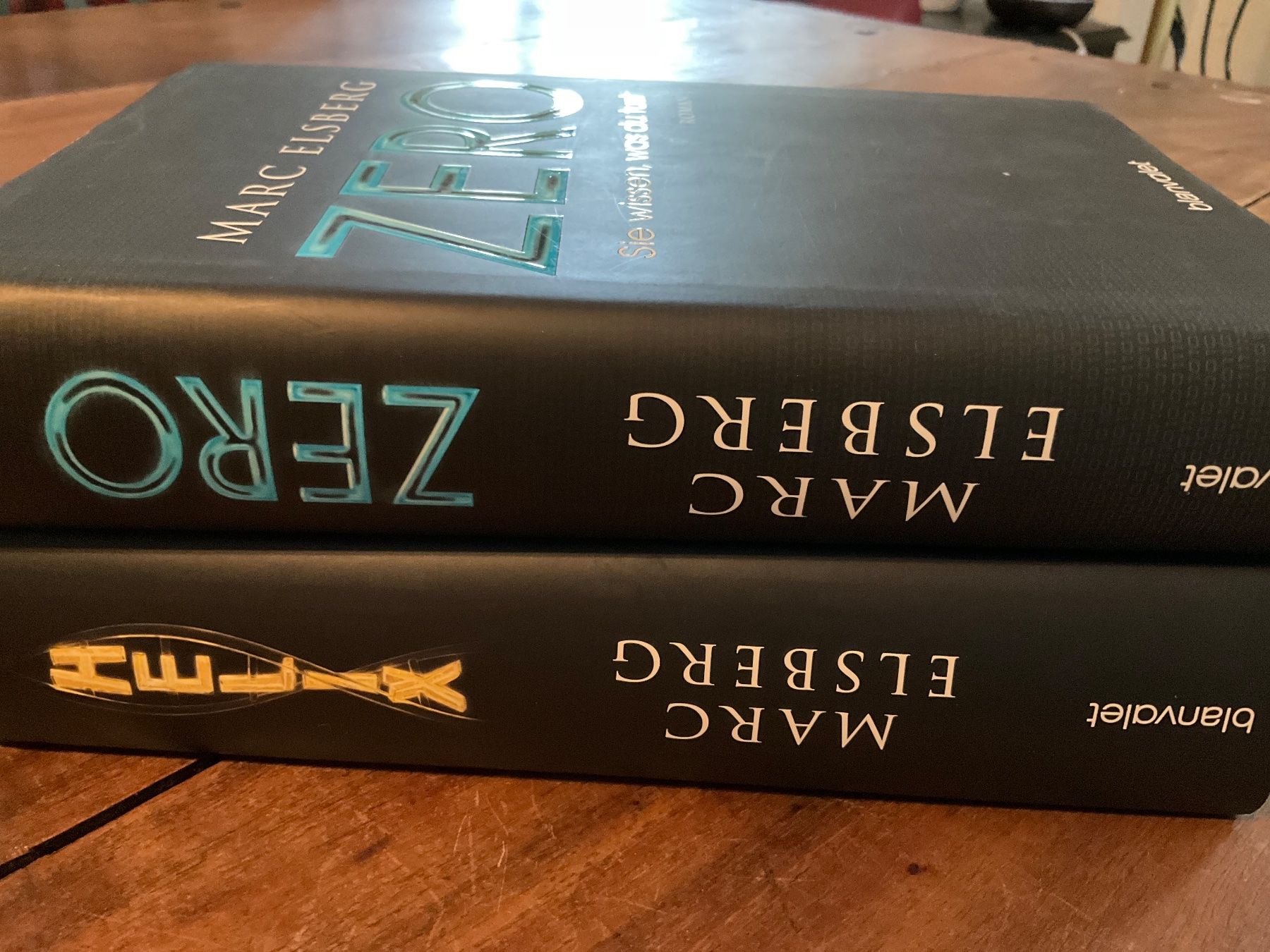 Bücher: Marc Elsberg: Zero und Helix – Gebraucht aus Avenches von Lactobacille 1