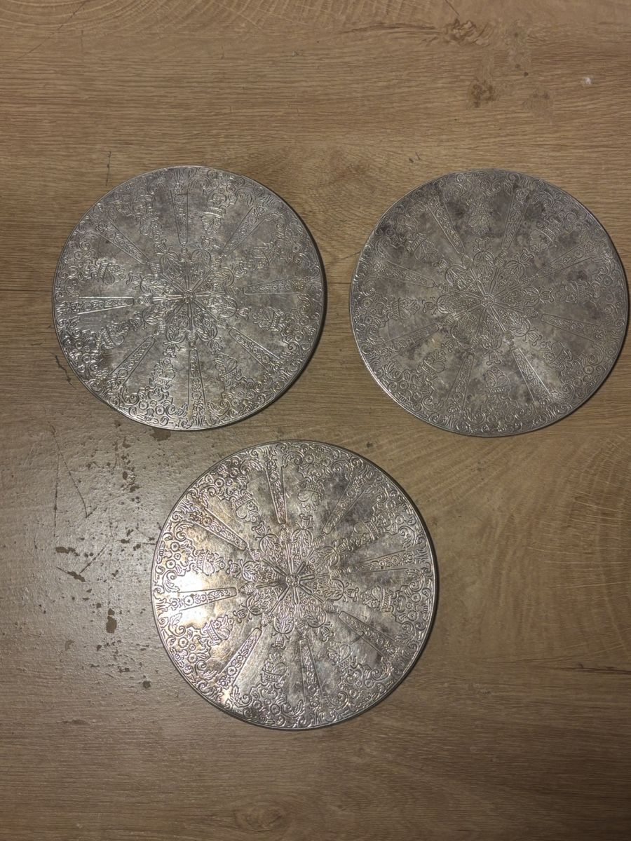 Tutte le decorazioni: Antikes Metall Untersetzer Set 3-teilig – Usato da Orpund venduto da BlackEagel80