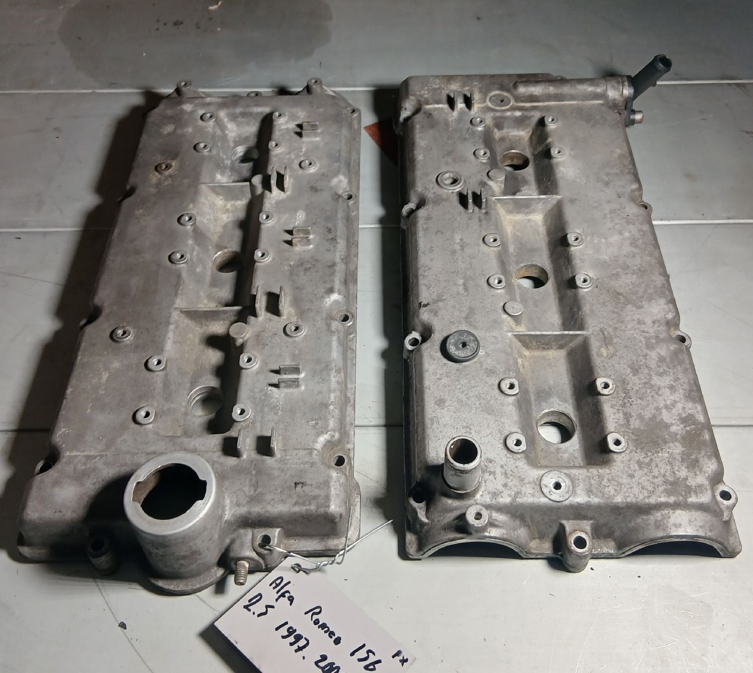 Alfa Romeo Alle Autoersatzteile: Cache soupapes Alfa Romeo 156 2.5 V6 – Gebraucht aus la heutte von Auto-stock 1