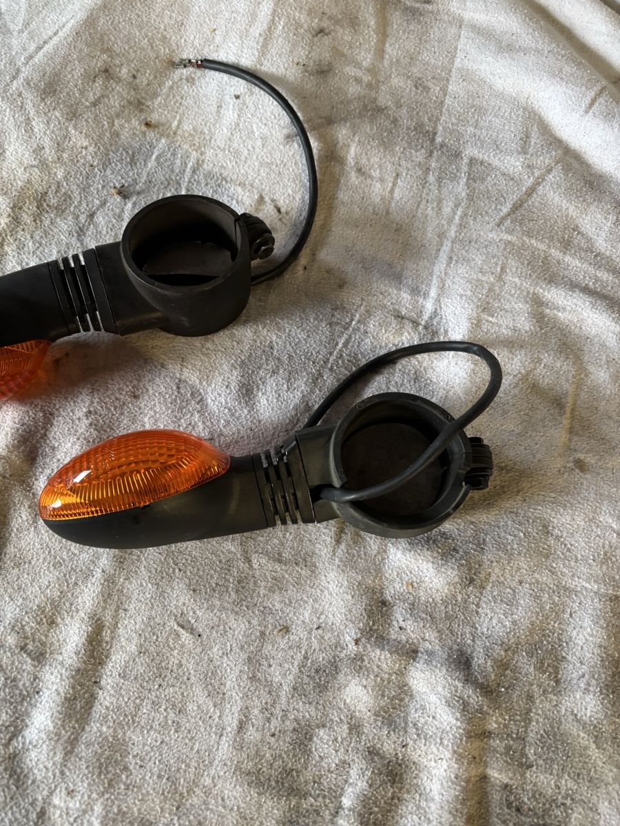 Alle Motorradersatzteile: Viktory original Blinker links und rechts – Gebraucht aus Schötz von Harley35 1