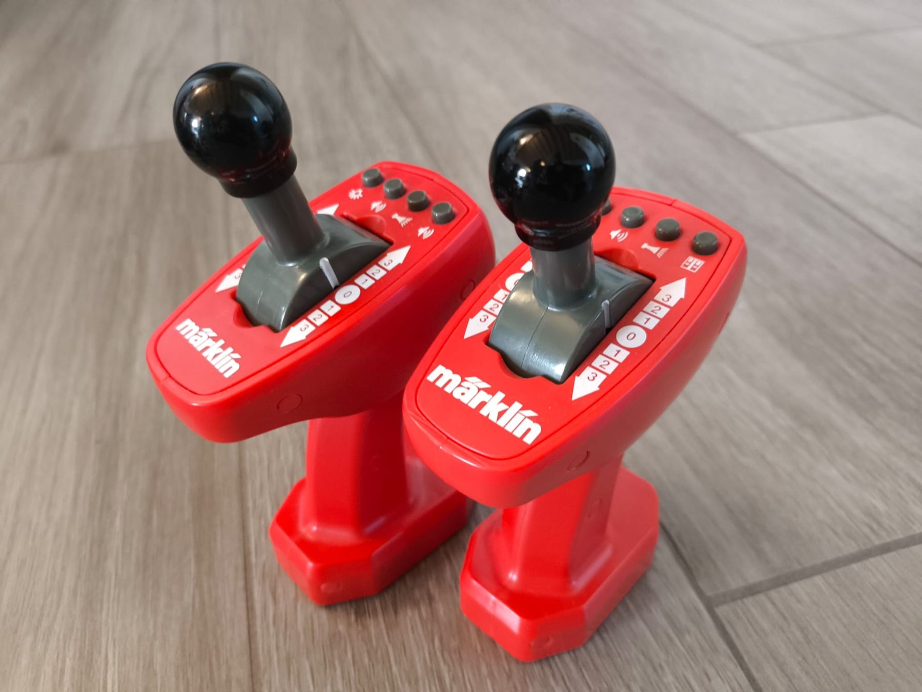 Märklin Modelleisenbahnen: Set trenini Marklin comando digitale con accessori – Gebraucht aus Arzo von SwissMsport 2