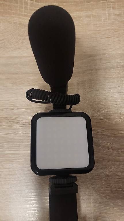 Supporti a parete: Kit de vlogging compact – Usato da Bulle venduto da EllaFamily 1