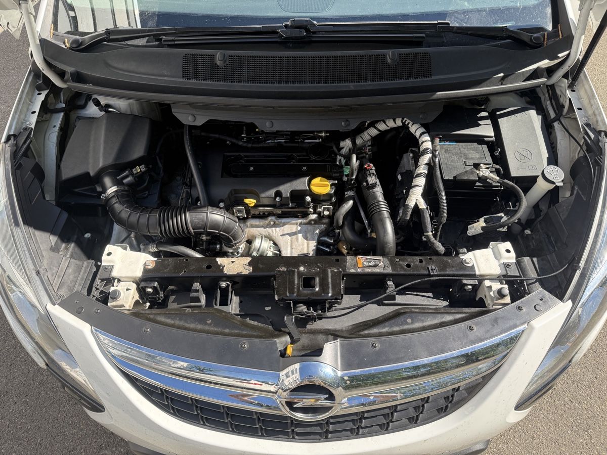 Opel Automobili: Opel Zafira C, 7 Plätzer, Automat. – Difettoso da Gebenstorf venduto da viktor623 4