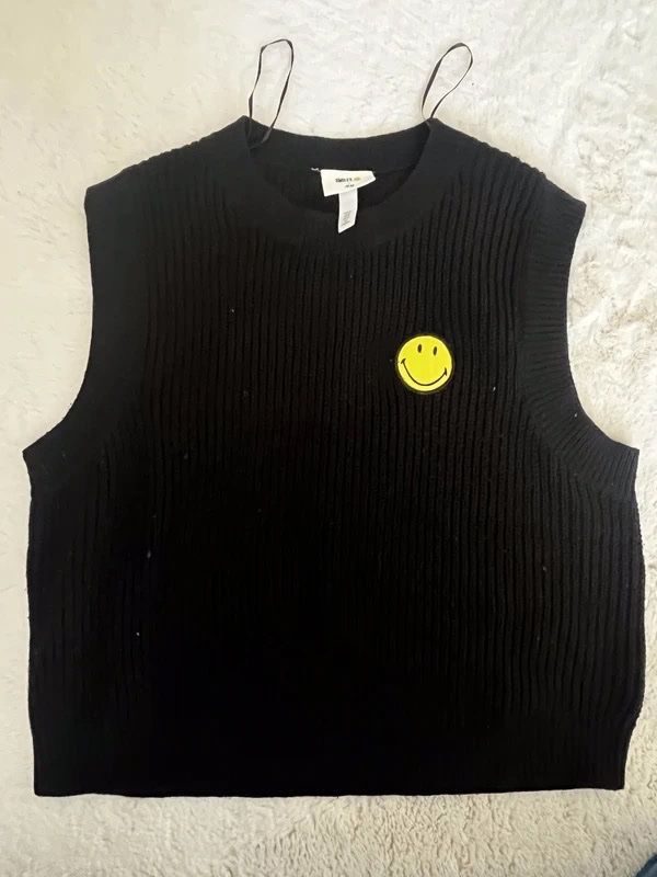 H&M Pullover & Sweatshirts: Sur pull noir – Gebraucht aus Bernex von claraaaa4 1