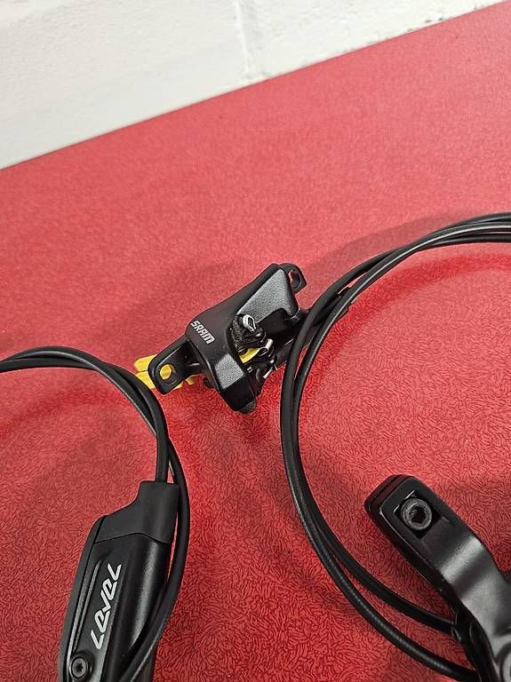 Pezzi di ricambio: SRAM Level Bremsen H+V mit SRAM Bremsscheiben – Usato da Belp venduto da adriel.lingner 2