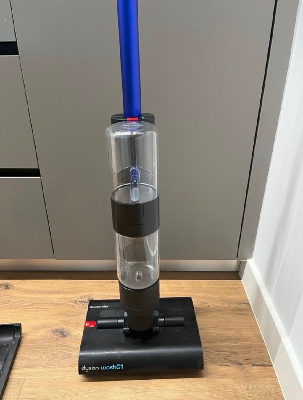 Staubsauger & Zubehör: Dyson Wash G1 – Gebraucht aus Montreux von Kokebullterrier1 6