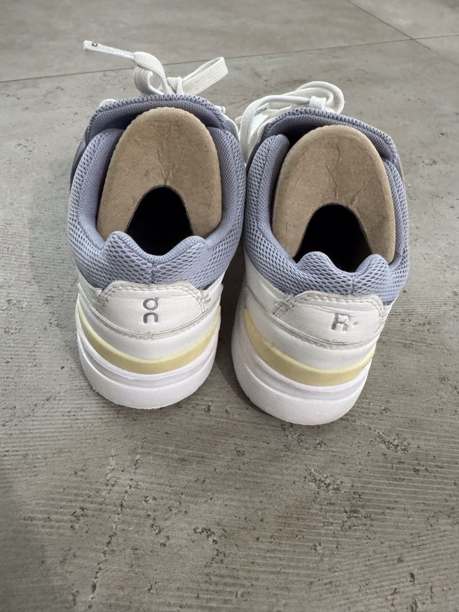 Scarpe per ragazze: On Roger Federer Schuhe, Sneaker Gr. 36.5 – Nuovo (secondo la descrizione) da Bazenheid venduto da Croupier 2