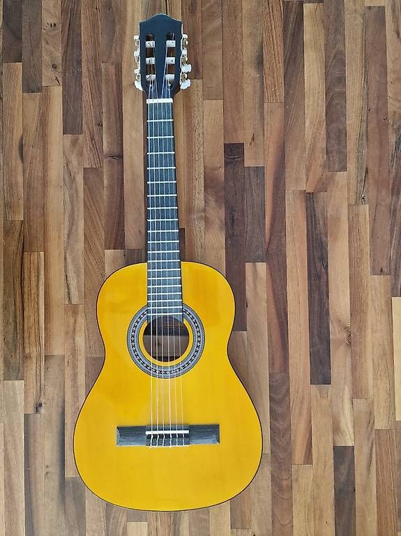 Strumenti musicali: 1/2 Kindergitarre inkl.Ständer – Nuovo e nell'imballaggio originale da Zürich venduto da Basch