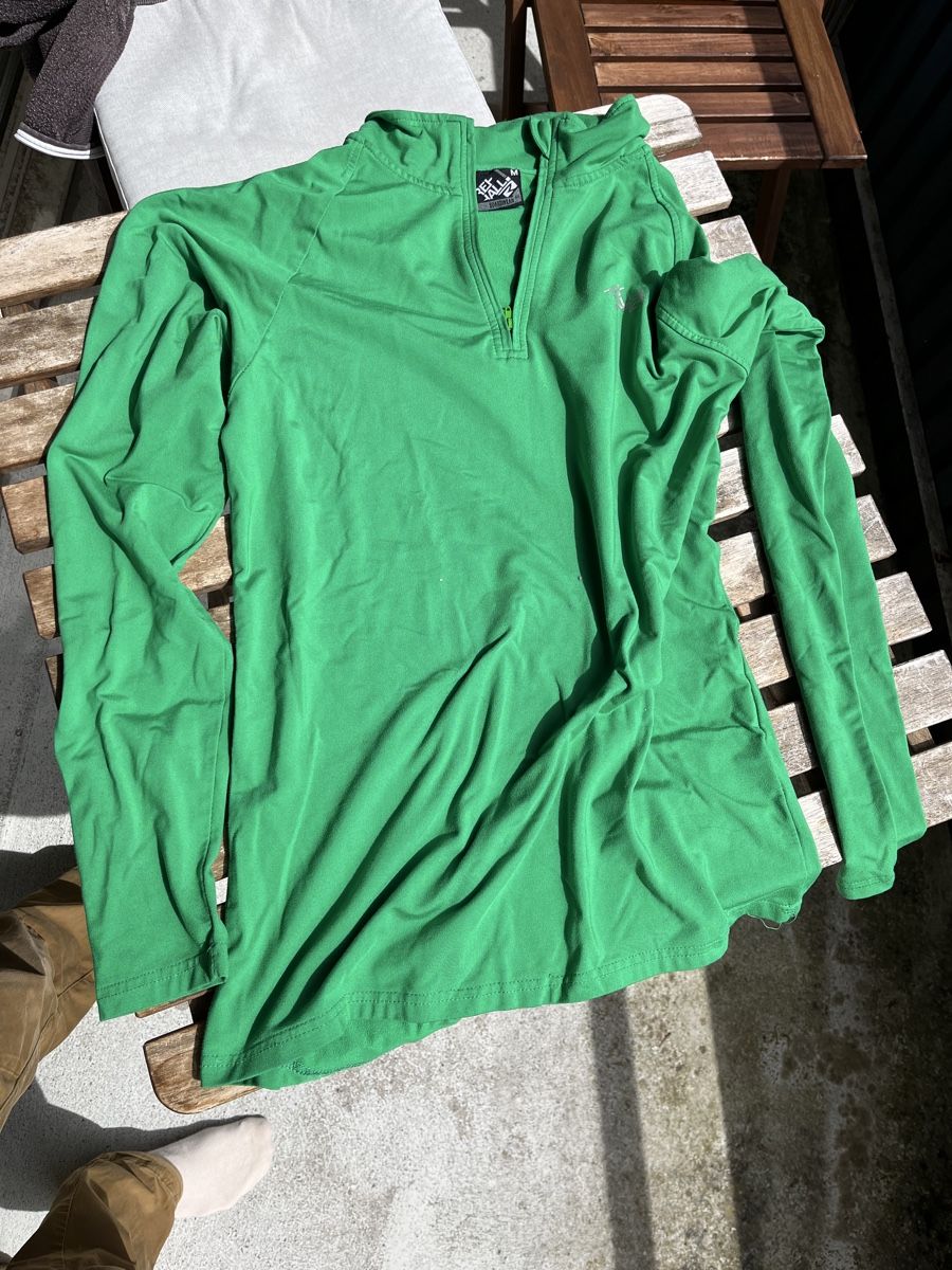 Pulls & Sweat-shirts: DryFit Midlayer Grösse M – D'occasion à Zürich par dopli