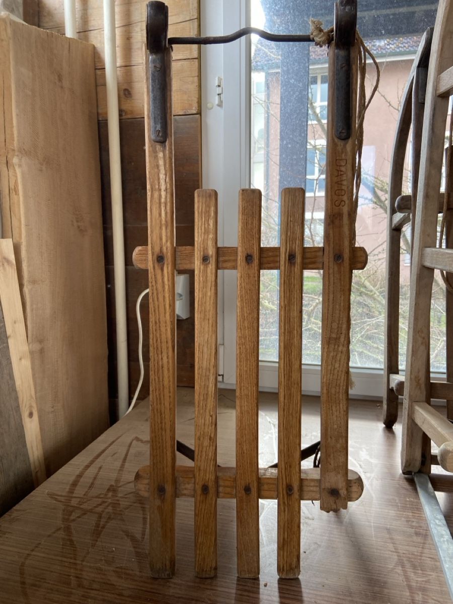 Davos Schlitteln: Holzschlitten Davos, Retro Schlittelspass – Gebraucht aus Wangen an der Aare von Thedog