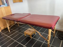 Klappbare Massageliege