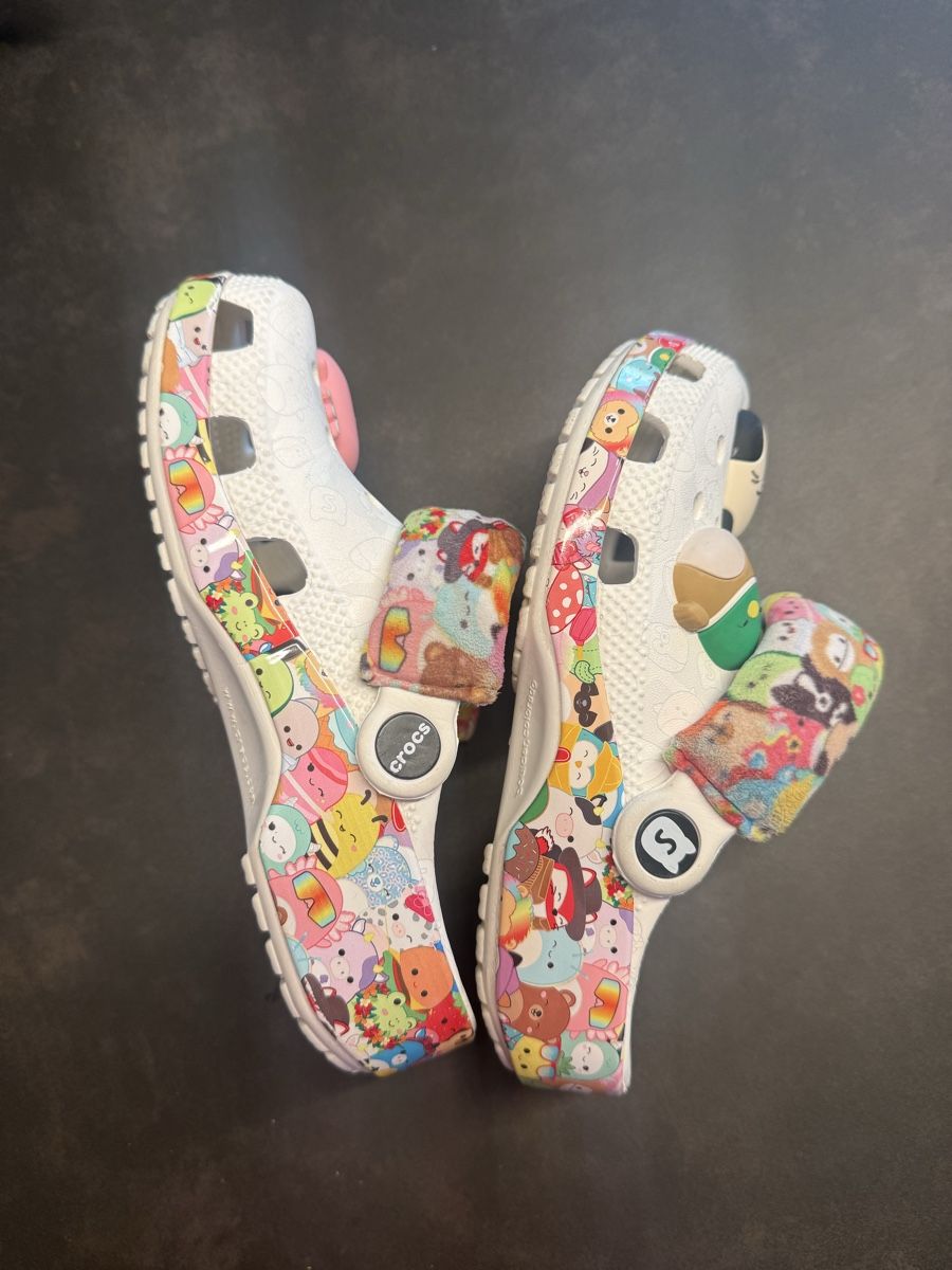 Chaussures filles: Crocs Squishmallow – D'occasion à Valeyres-Montagny par Anne_L 2