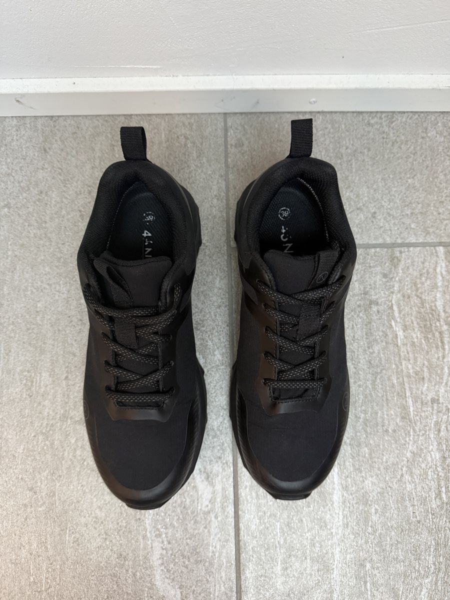 46 Nord Scarpe da donna: Trekkingschuhe Damen Grösse 39 ( Softshell, 46Nord) – Usato da Baden venduto da dom_7mxp 6
