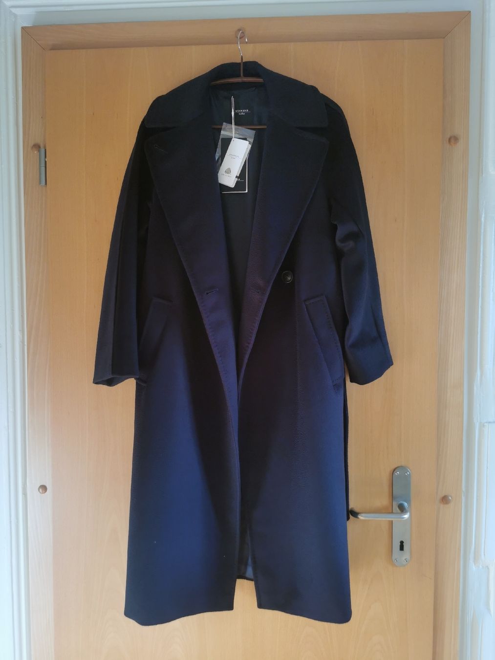 Max Mara Cappotti: WEEKEND Max Mara Wollmantel RESINA – Nuovo (secondo la descrizione) da Schaffhausen venduto da Ginsalabim