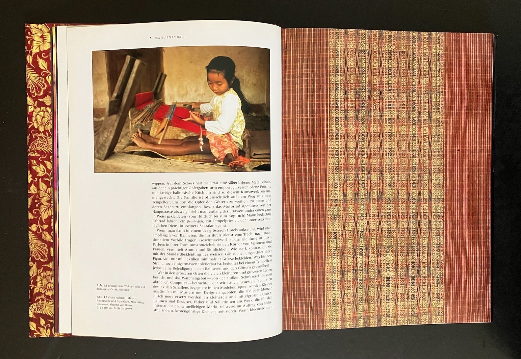 Libri: textilien in bali . periplus editions – Usato da Allschwil venduto da rotocker 3