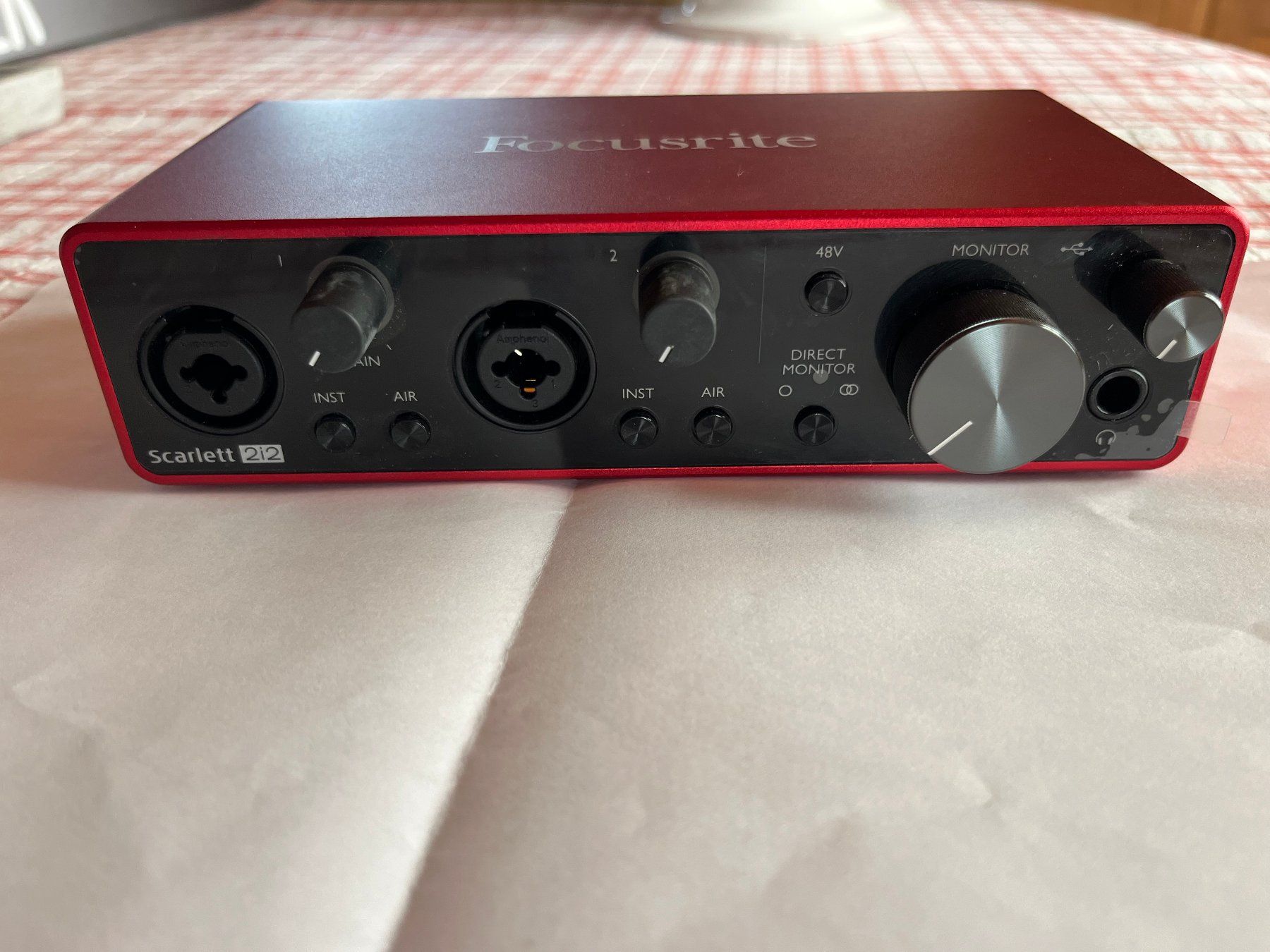 Focusrite Attrezzatura per studi di registrazione: Scarlett 2i2 3rd Gen – Nuovo (secondo la descrizione) da Champéry venduto da vv6_dl6f 1