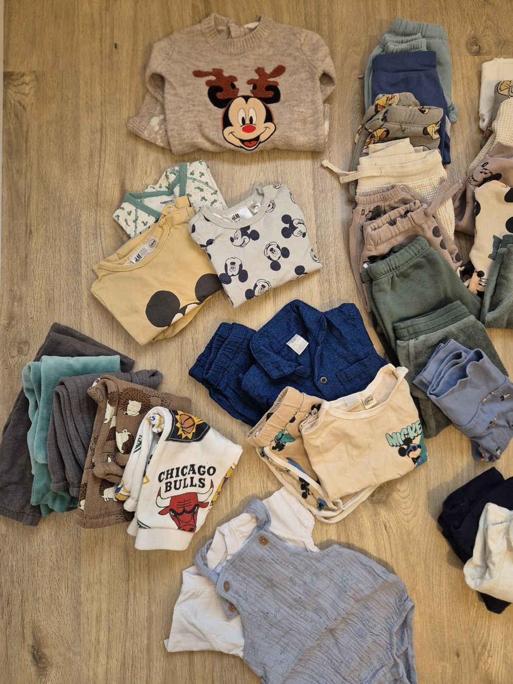 Lotti & Set di vestiti: 48-teiliges kleiderpaket grösse 68 – Usato da Regensdorf venduto da niikii7 1