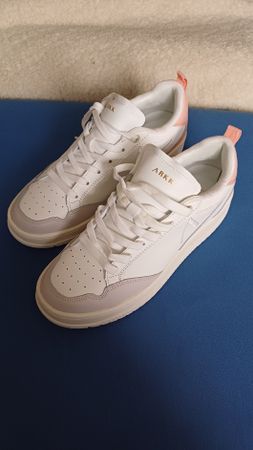 ARKK Copenhagen Viking Weiss Peach, Grösse 41, neuwertig!