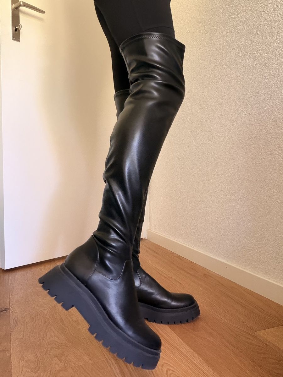 Stradivarius Damenschuhe: Stradivarius Over-the-Knee Platform Boots – Neu (gemäss Beschreibung) aus Bern von xen_f5tl 5
