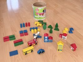 Box mit Holzklötze "Spielstadt" von Playtive