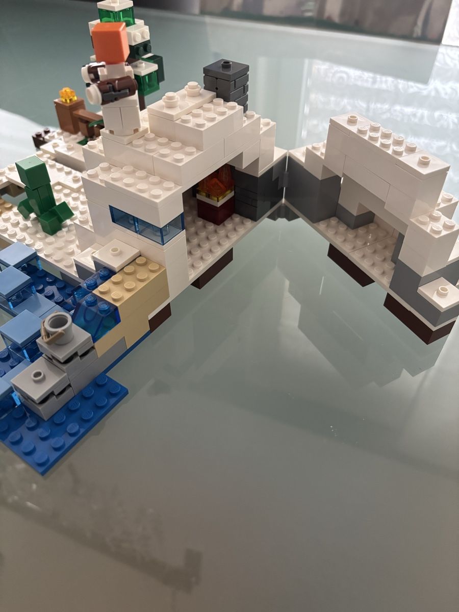 Lego Kit di costruzioni: Lego Minecraft Das Schneeversteck - 21120 – Usato da Weiningen ZH venduto da GriederRemarket 1