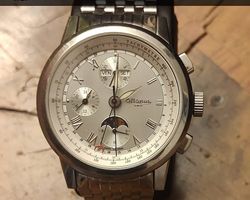 Altanus Geneve mit Moon Watch Mechanisch.