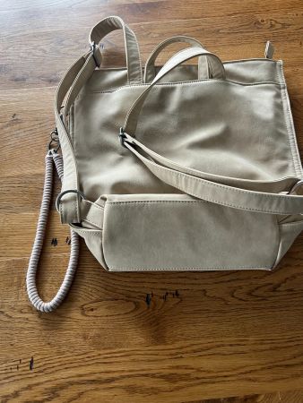 Rucksack Handtasche neuwertig siehe Foto Material