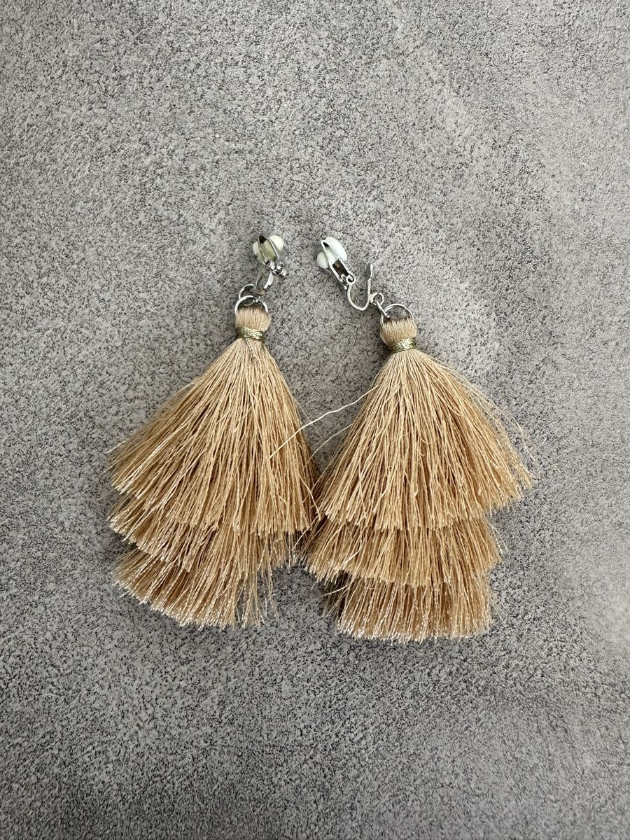 Ohrringe & -stecker: Boho Sommer Ohrclips Quasten Beige Neu – Neu (gemäss Beschreibung) aus Dietikon von vithya88 1