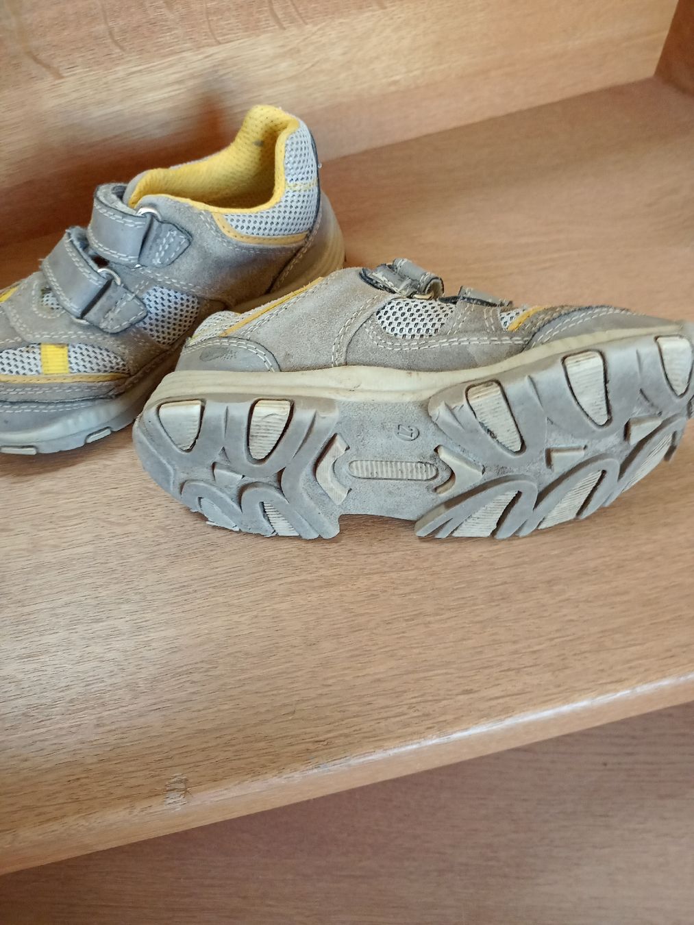 Scarpe per ragazzi: Turnschuhe, Gr. 27 – Usato da Winterthur venduto da voan 2