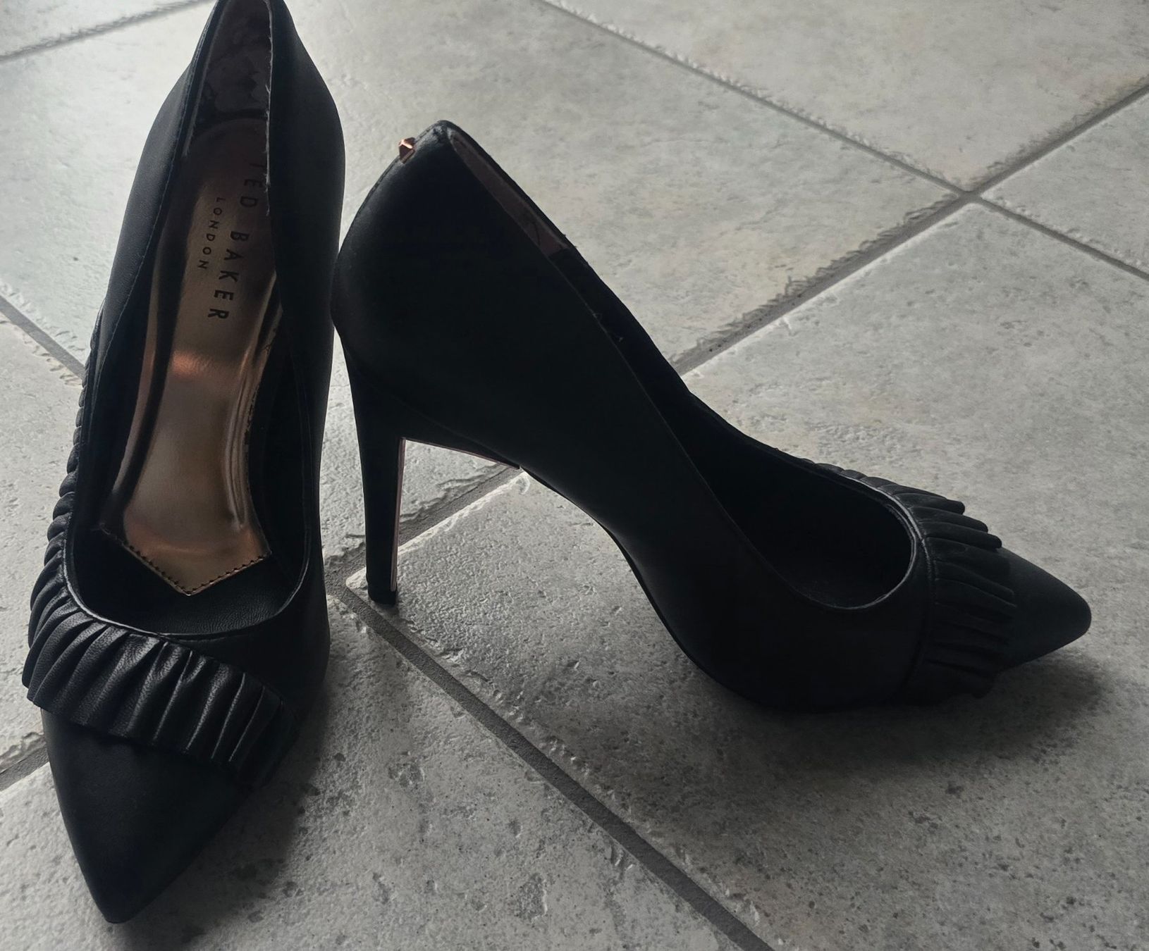 Ted Baker Scarpe da donna: Ted Baker Pumps Schwarz Gr. 39 – Nuovo (secondo la descrizione) da Richterswil venduto da Ivypearl 3