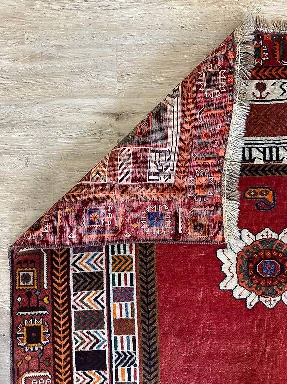 Tappeti: Vintage Orientteppich mit geometrischem Muster – Usato da Obernau venduto da Arche_Noah_Brocki 9